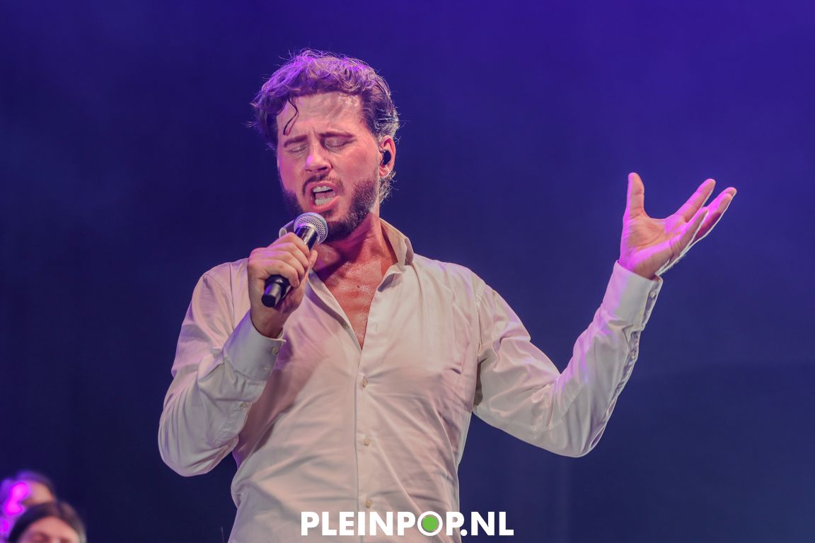 BOUKE & THE ELVIS MATTERS BAND    (48)